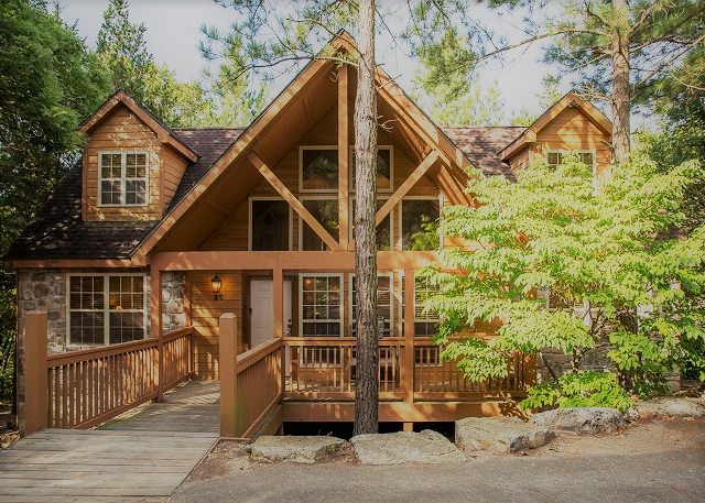 Book a Branson Cabin Rental for a Magical Fall Season